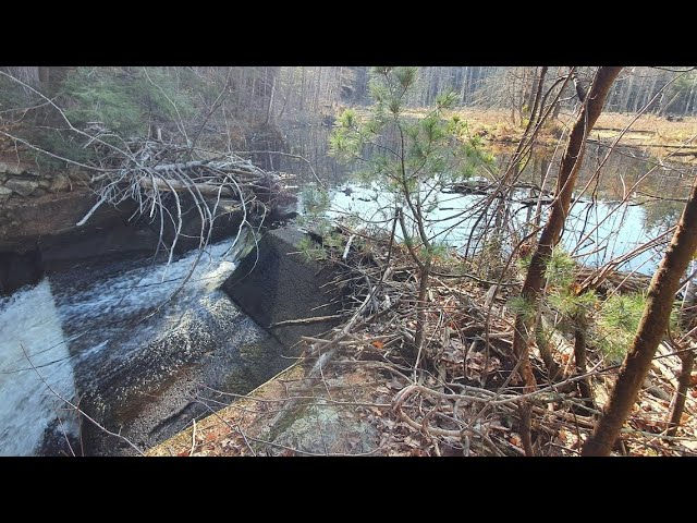 How Many Dams Line The Merrimack River?